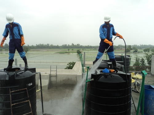 water tank cleaning in Dubai